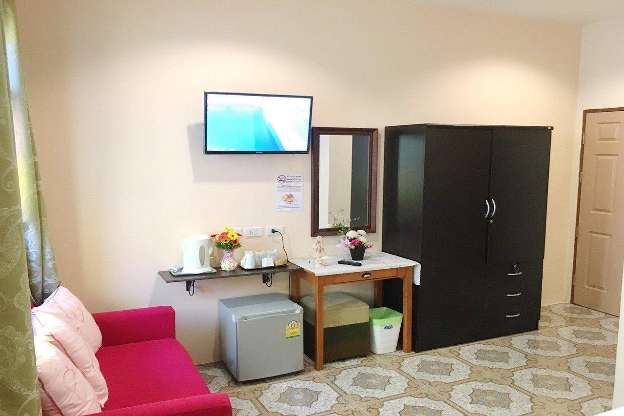 Goldsea Beach Patong Екстериор снимка