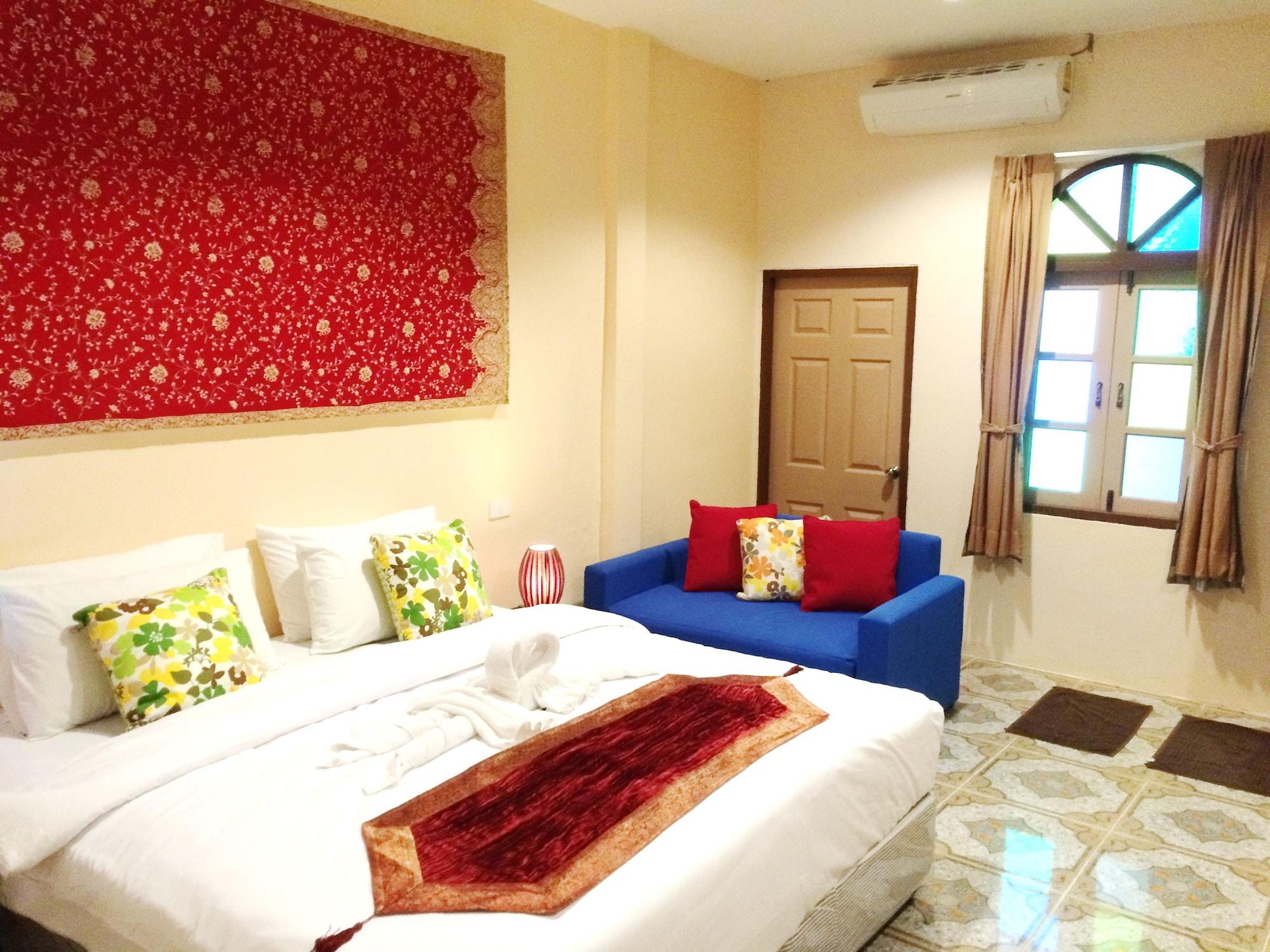 Goldsea Beach Patong Екстериор снимка