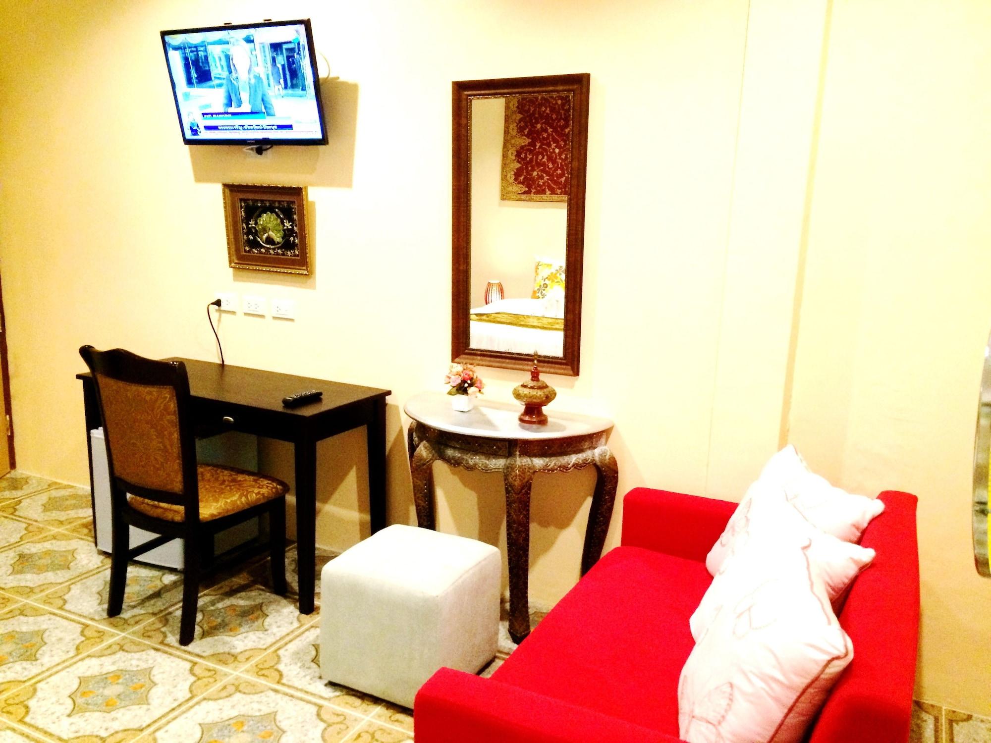 Goldsea Beach Patong Екстериор снимка