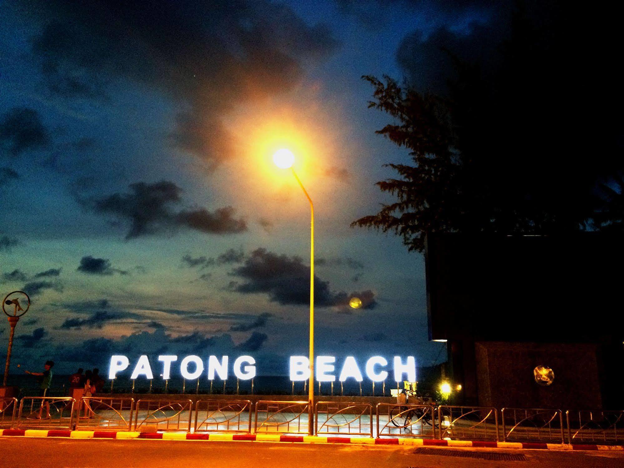 Goldsea Beach Patong Екстериор снимка