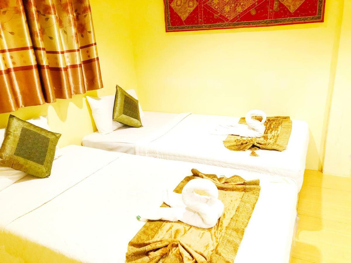 Goldsea Beach Patong Екстериор снимка